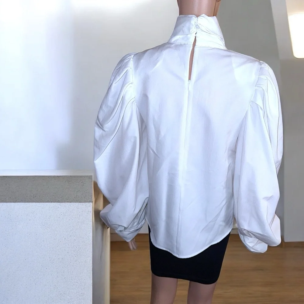 Swank A Posh “Jury’s Out Power Shoulder Top” - Picture 15 of 16